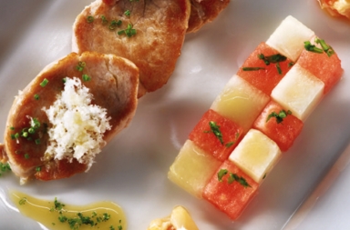 Solomillo de cerdo a la sandía y melón con miel y nueces