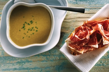 Sopa de champiñón y «pa amb tomáquet»