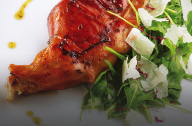 Cochinillo asado con ensalada