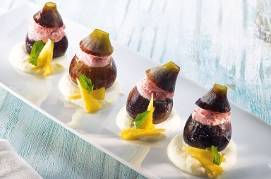 Higos rellenos con chantillí