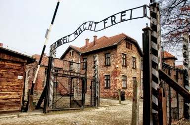 La hija del creador de Auschwitz: «Papá era el mejor hombre del mundo»