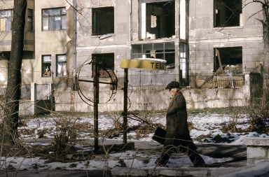 ¿Qué incita a una parte de la población a atacar a la otra?