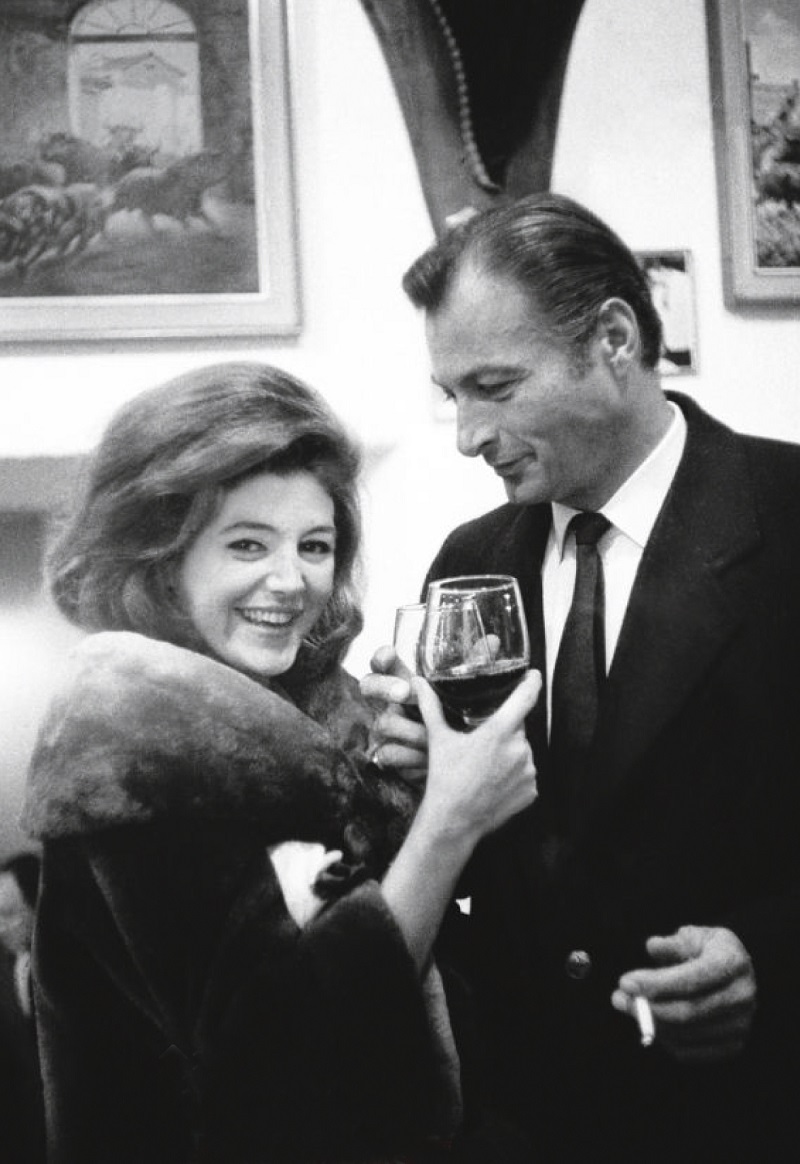 1435 portada Tronos 0 y FERRO.indd