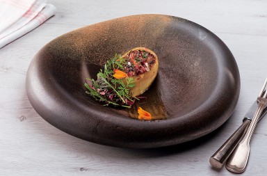 Patatas rellenas de manitas de cerdo