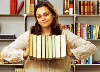 Laura Gallego: «He tenido problemas con los fans porque yo soy una y ellos, miles»