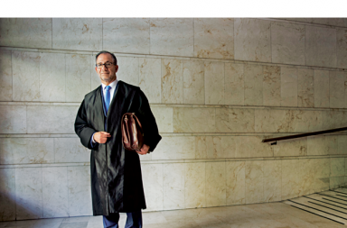 Abogados de oficio: «¡Qué he hecho yo para merecer una macrocausa!»