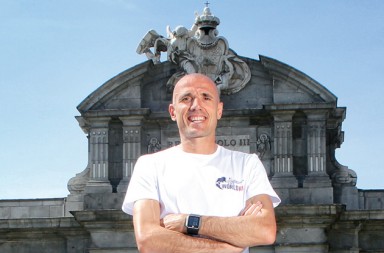 Chema Martínez. «Artur Mas debería correr para relajarse más y pensar menos»