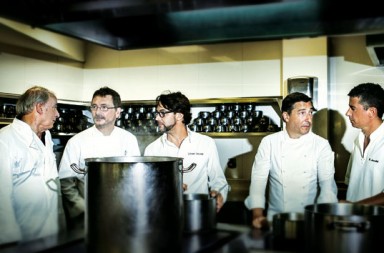 Cinco grandes cocineros en la frontera de la alta cocina