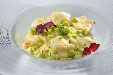 Cocochas de bacalao con guisantes