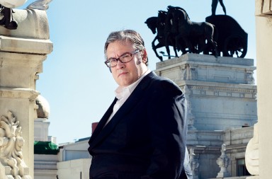 Juan Manuel de Prada: «Lo que está pasando es una barbaridad. Nos están sacando hasta la última gota de sangre»