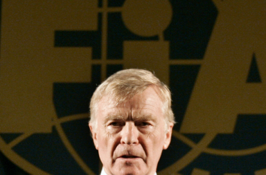 Max Mosley. «El sexo es tan irracional como pilotar coches de carreras»