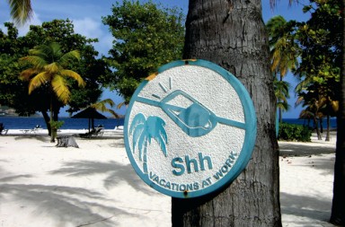 Deja tu móvil y entra en el paraíso