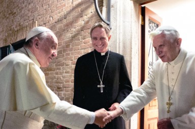 Georg Gänswein: «Mi primera reacción fue: ‘¡No, Santidad, no puede hacer eso!'»