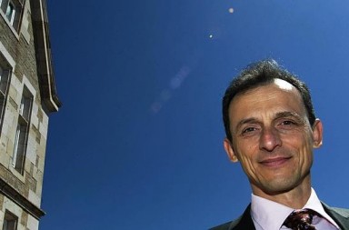 Pedro Duque: «Cada vez me preocupa más que un asteroide impacte contra la tierra»