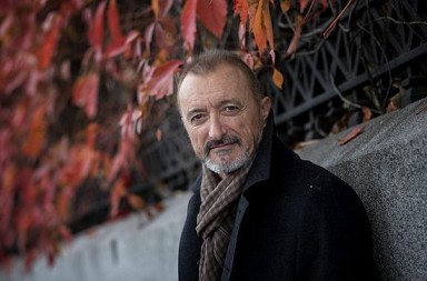 ¿Quieres el nuevo libro de Pérez-Reverte dedicado?