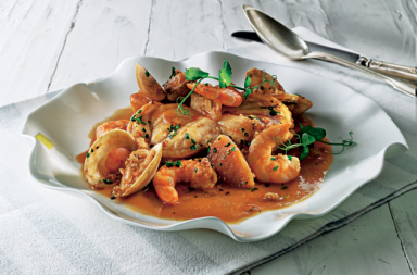 «All-i-pebre» de rape y almejas