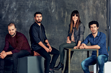 Trovadores que triunfan a ritmo de tuit