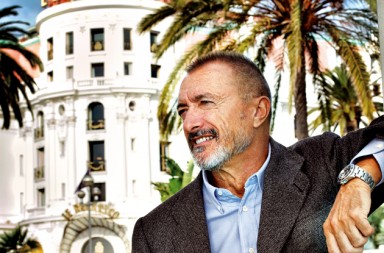Arturo Pérez-Reverte: «Hay miradas de mujer por las que un hombre se haría matar»