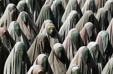 El velo, dos días con las mujeres sin rostro