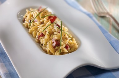 Pasta con jamón y setas