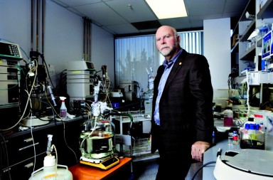 La vida artificial ya está aquí…y él es el responsable