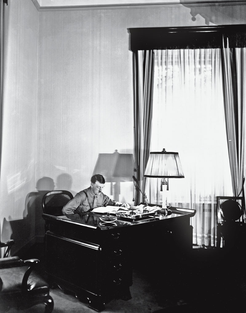 conocer, historia, hitler pertenencias, subasta, xlsemanal