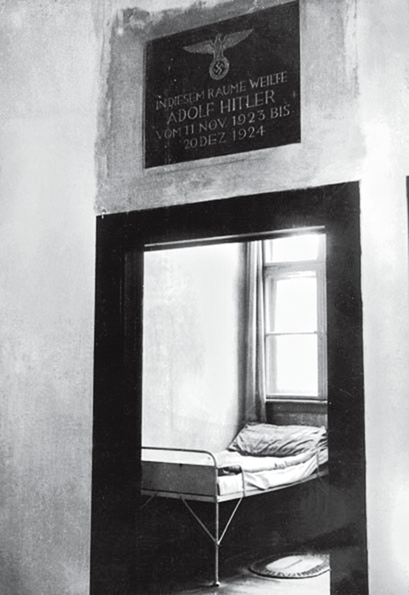 conocer, historia, hitler pertenencias, subasta, xlsemanal