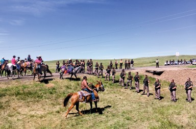 Los sioux, en guerra contra Trump