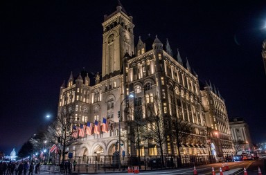 El hotel de Donald Trump: el centro de los líos
