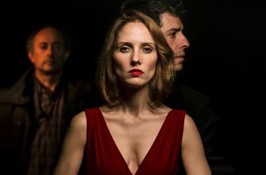 Teatro: ‘Nina’, en la encrucijada