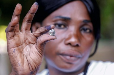Gambia: una canica, un voto