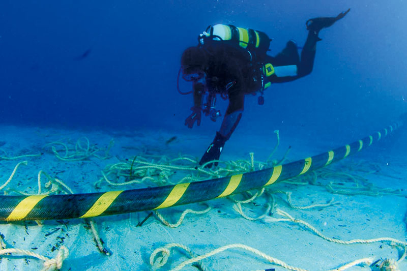 conocer, tecnología, cable fibra óptica, internet, bajo el agua, xlsemanal