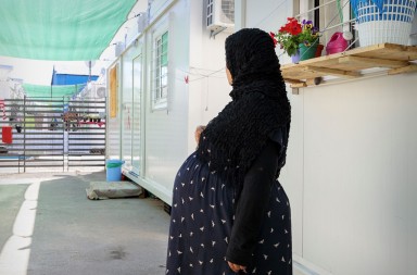 Embarazadas en tierra de nadie