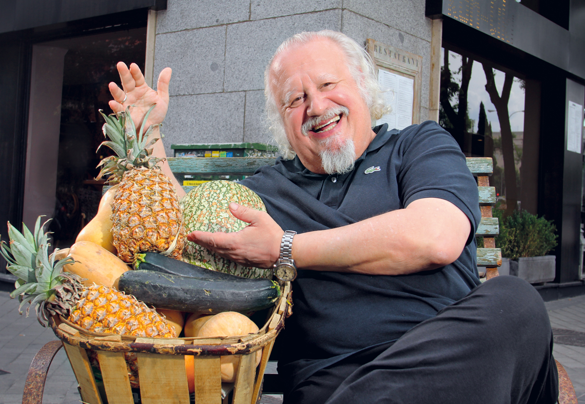 Juan Echanove: «Rajoy no va al teatro; pero Manuela Carmena tampoco»