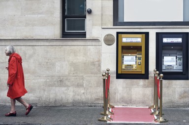 El cajero cumple 50 años