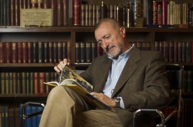 La madre de la protagonista de ‘Carta a una chica muerta’ responde a Pérez-Reverte