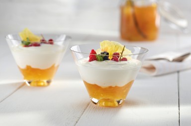 Copa de yogur y piña avainillada