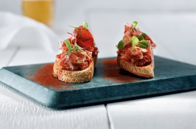 Pincho de pimientos y jamón ibérico