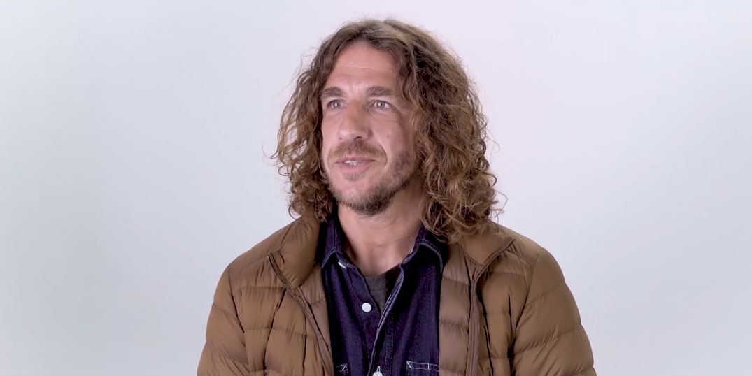 Carles Puyol, una de las caras de ‘Esenciales para la vida’
