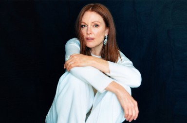 Julianne Moore: «Si te gusta comprarle los calcetines a tu marido, pues hazlo»