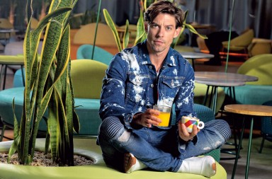 Adrián Lastra: «A los 18 años, me echaron de un musical por mal actor pero me empeñé y…»