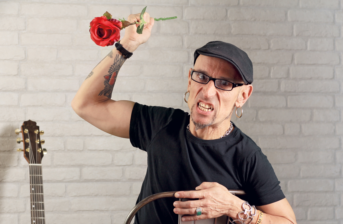 Fito Cabrales: «Me he vuelto un yihadista del amor»