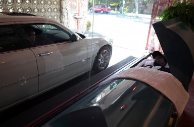 Cuatro ruedas y un funeral