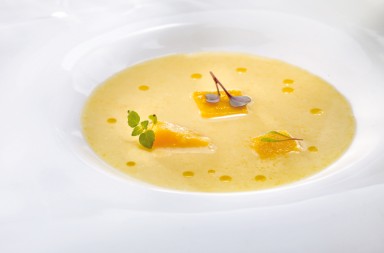 Sopa de calabaza y almendras