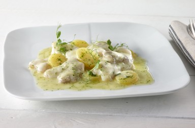 Cocochas de bacalao con patatas en salsa verde