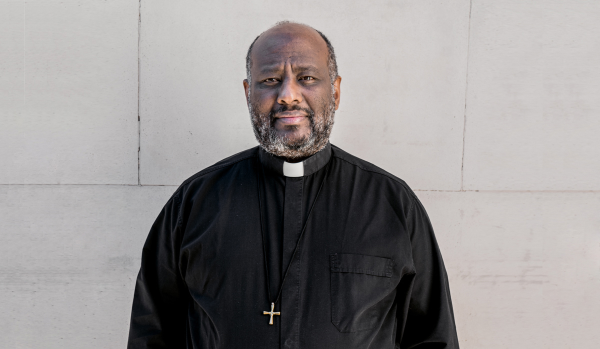 Mussie Zerai: «Usan los tribunales para detener nuestra humanidad»