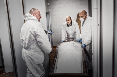 ¿Cómo funciona la primera empresa europea que ‘resucita’ a muertos?