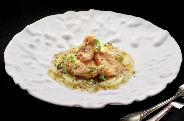 receta de patatas en salsa verde con rape rebozado, martin berasategui (5)