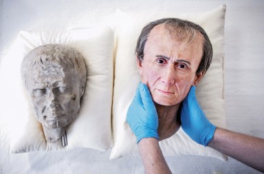 La cabeza de bombilla de Julio César