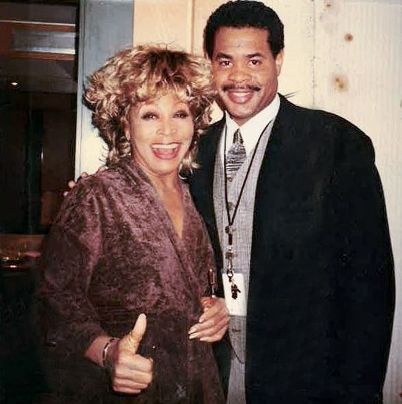 tina turner, hijo se suicida